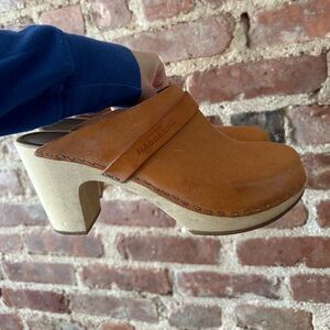 Swedish Hasbeens clogs— like new!